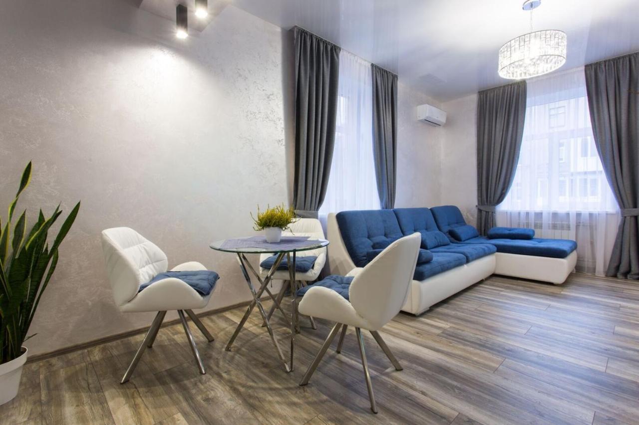 New Luxury Apartment In The Center On Konstitution Square Kharkiv Exterior photo