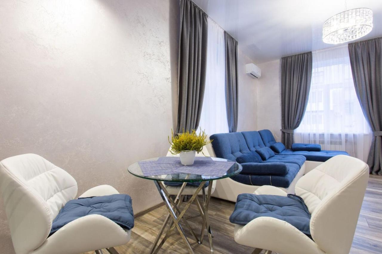New Luxury Apartment In The Center On Konstitution Square Kharkiv Exterior photo